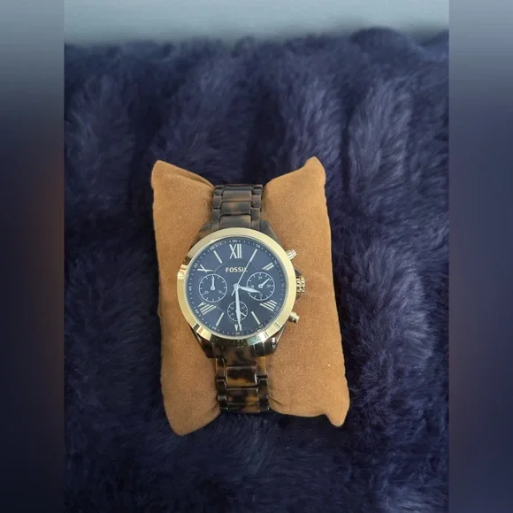 Fossil Tortoise and Gold Chronograph Watch - Picture 3 of 7